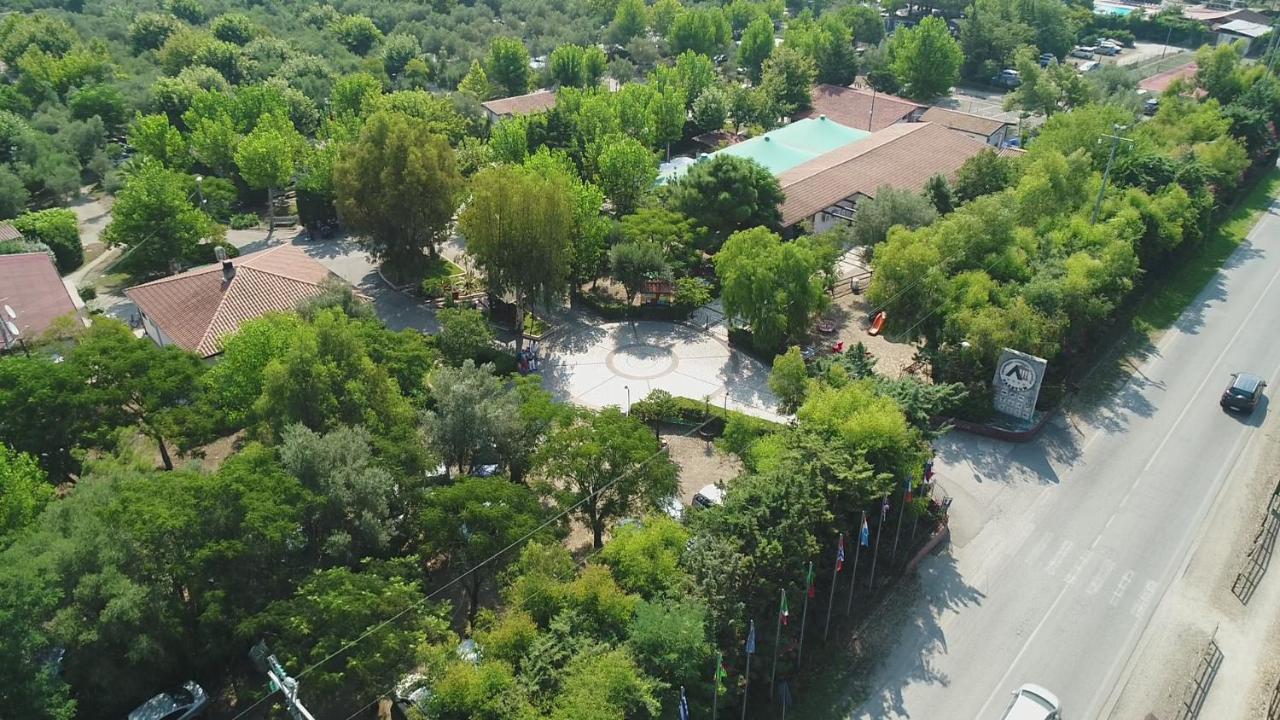Camping Villaggio Paestum Foce del Sele Exterior foto